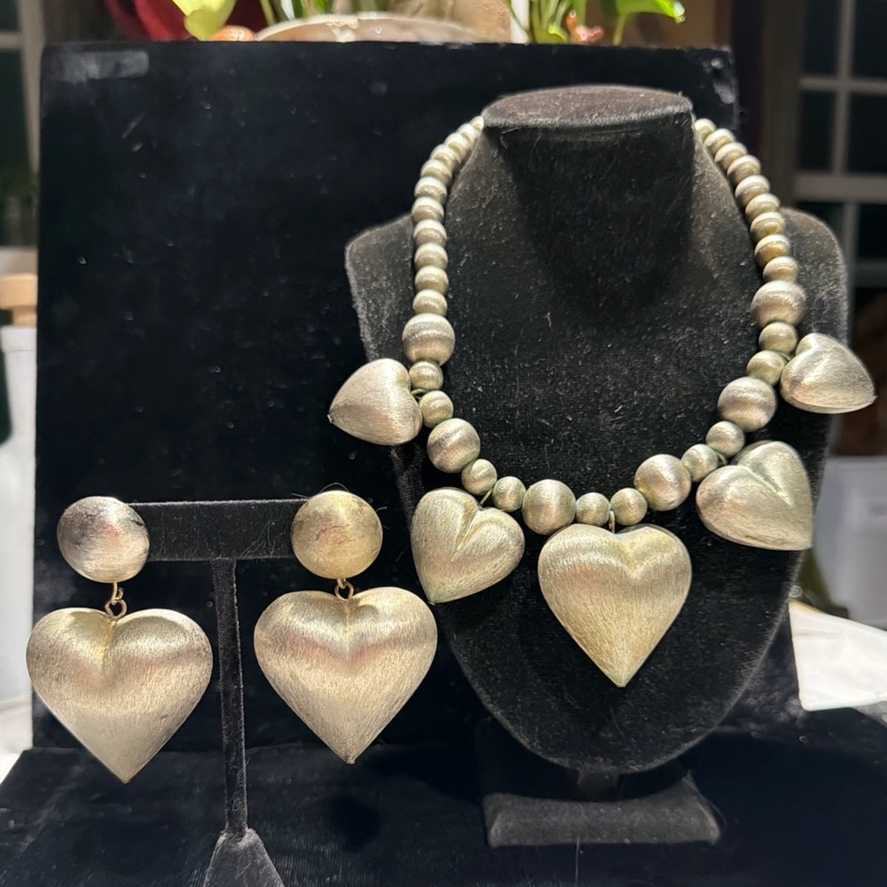 Vintage 3-D Puff Silvertone Matching Heart Necklace And Earrings Jewelry Set